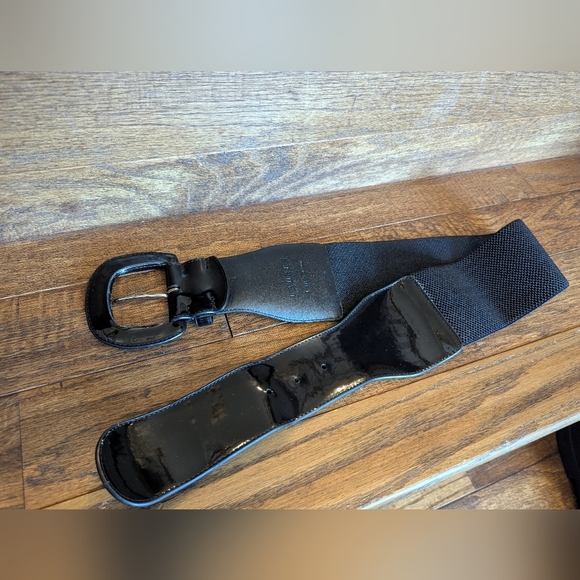 Lauren Ralph Lauren Black Patent Leather Waist Cincher Belt Sz S Fits S/M - Picture 2 of 10